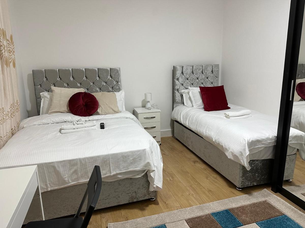 City Lodge Shadwell London Exteriör bild