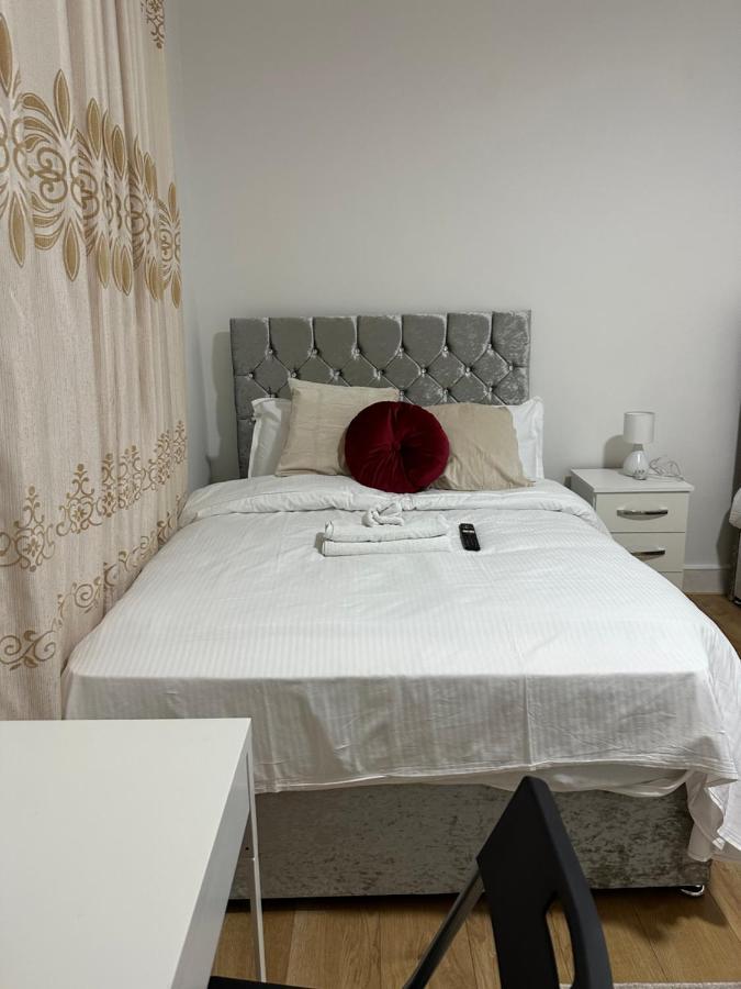 City Lodge Shadwell London Exteriör bild
