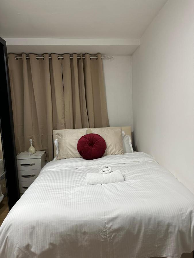 City Lodge Shadwell London Exteriör bild