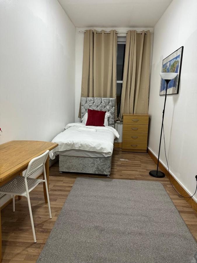 City Lodge Shadwell London Exteriör bild