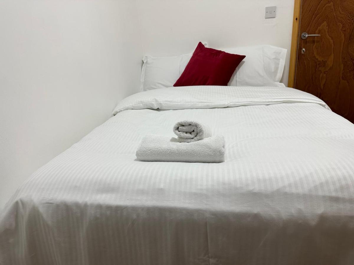 City Lodge Shadwell London Exteriör bild