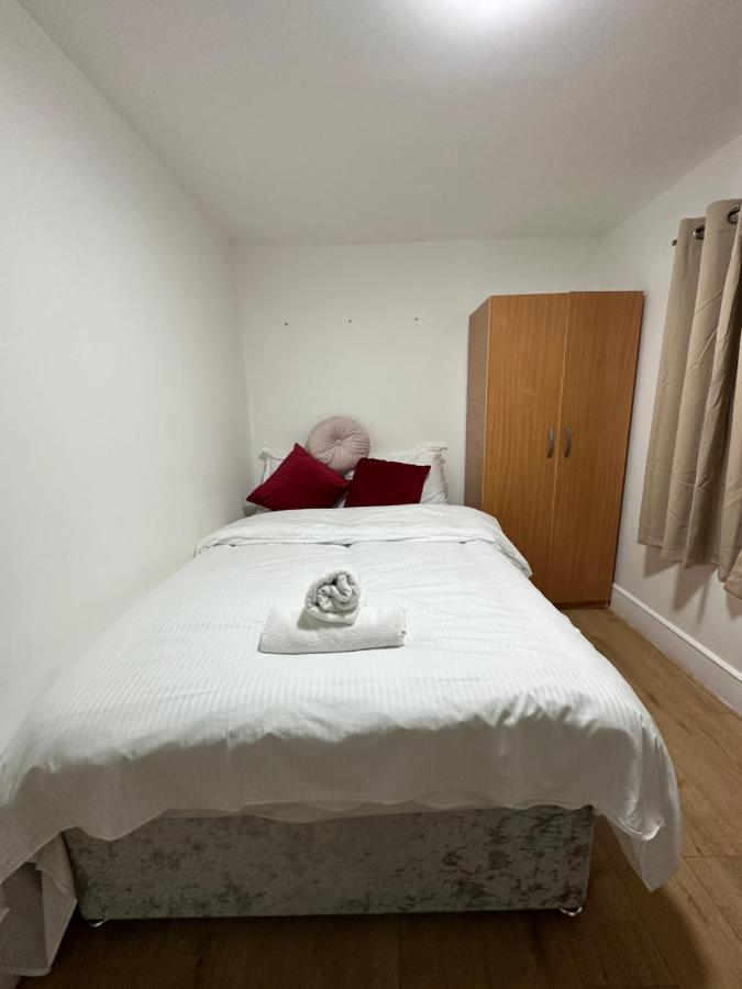 City Lodge Shadwell London Exteriör bild
