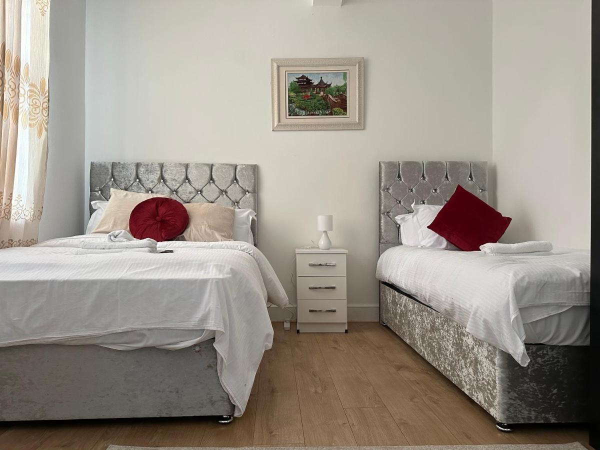 City Lodge Shadwell London Exteriör bild